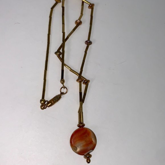 15 " Mother of Pearl Shell and Gold Bead Necklace - Picture 2 of 7